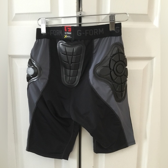 Compression Shorts - Picture 3 of 4